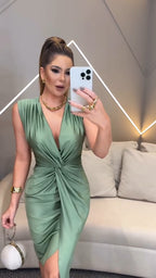 Vestido Daphne – elegância que abraça suas curvas