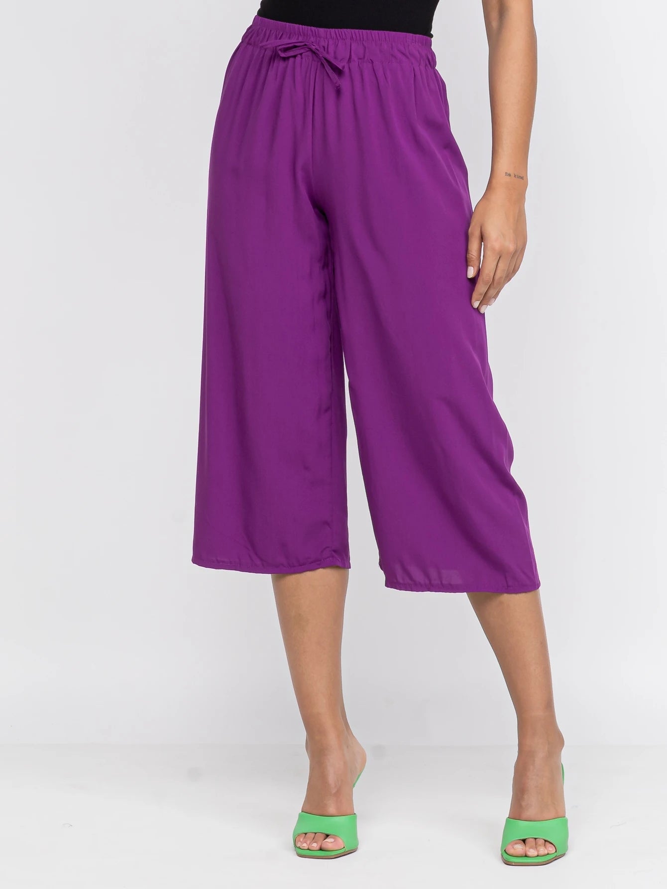 Calça Pantacourt Feminina de Viscose