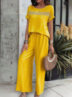 Conjunto Feminino Soltinho Calça e Blusa com Detalhe em Renda