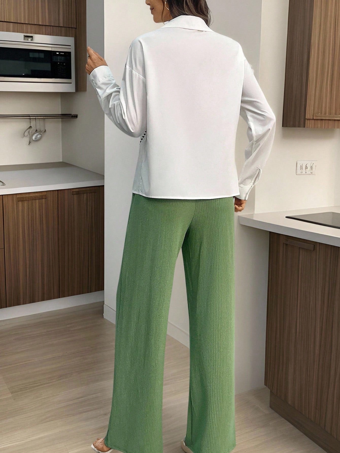 Conjunto Feminino Camisa Estampada e Calça Soltinha