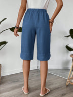 Capri Feminina de Linho com Bolsos e Elástico na Cintura
