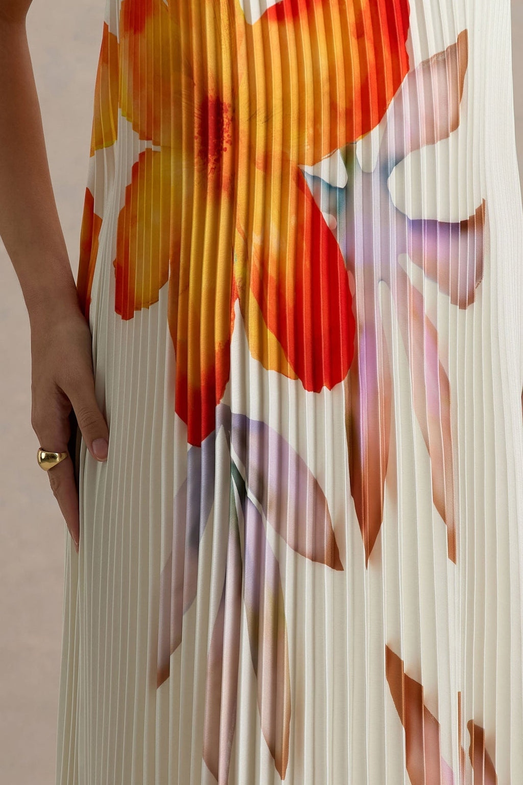 Vestido Longo com Estampa Floral Laranja – Decote Coração