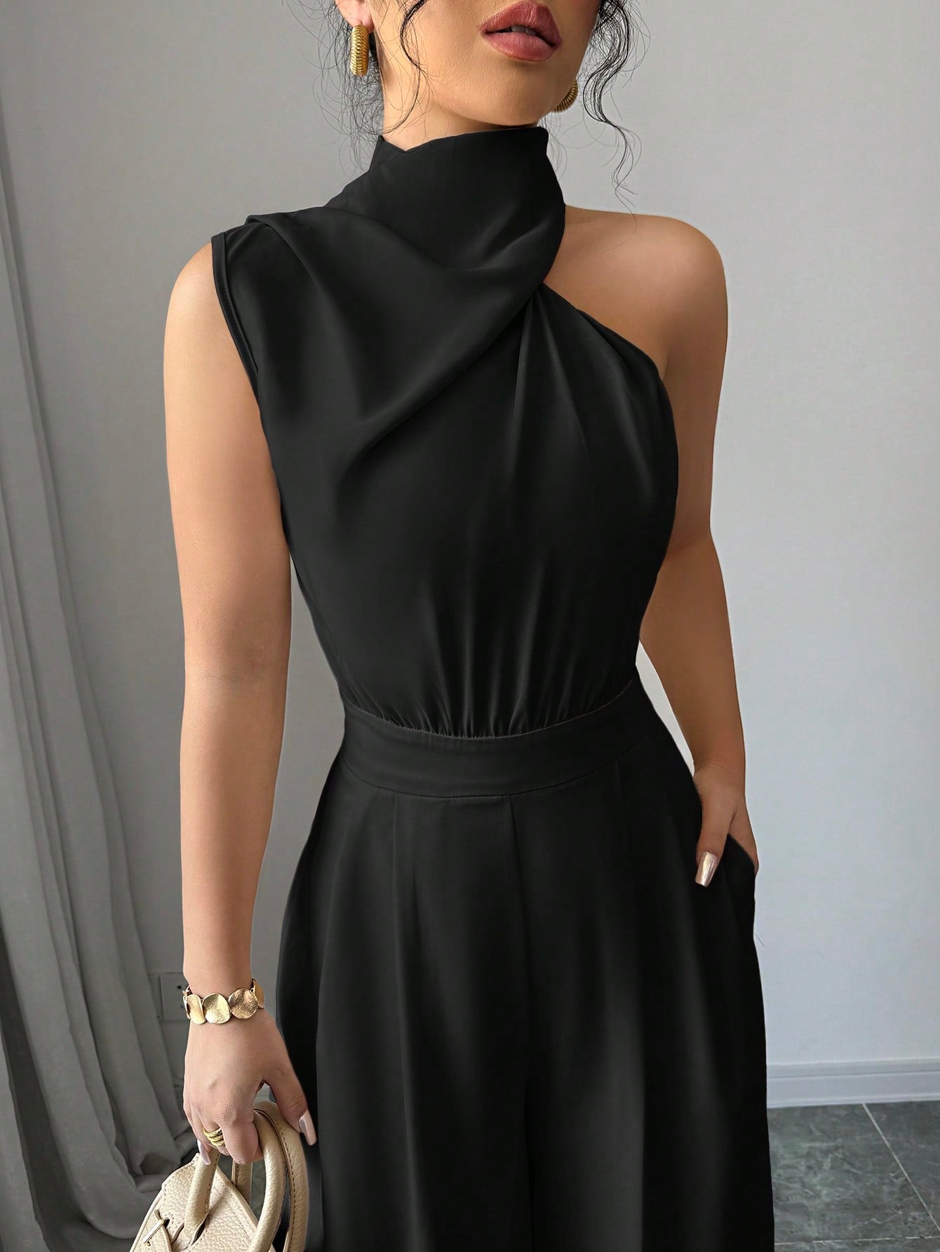 Macacão Feminino Pantalona Elegante Assimétrico