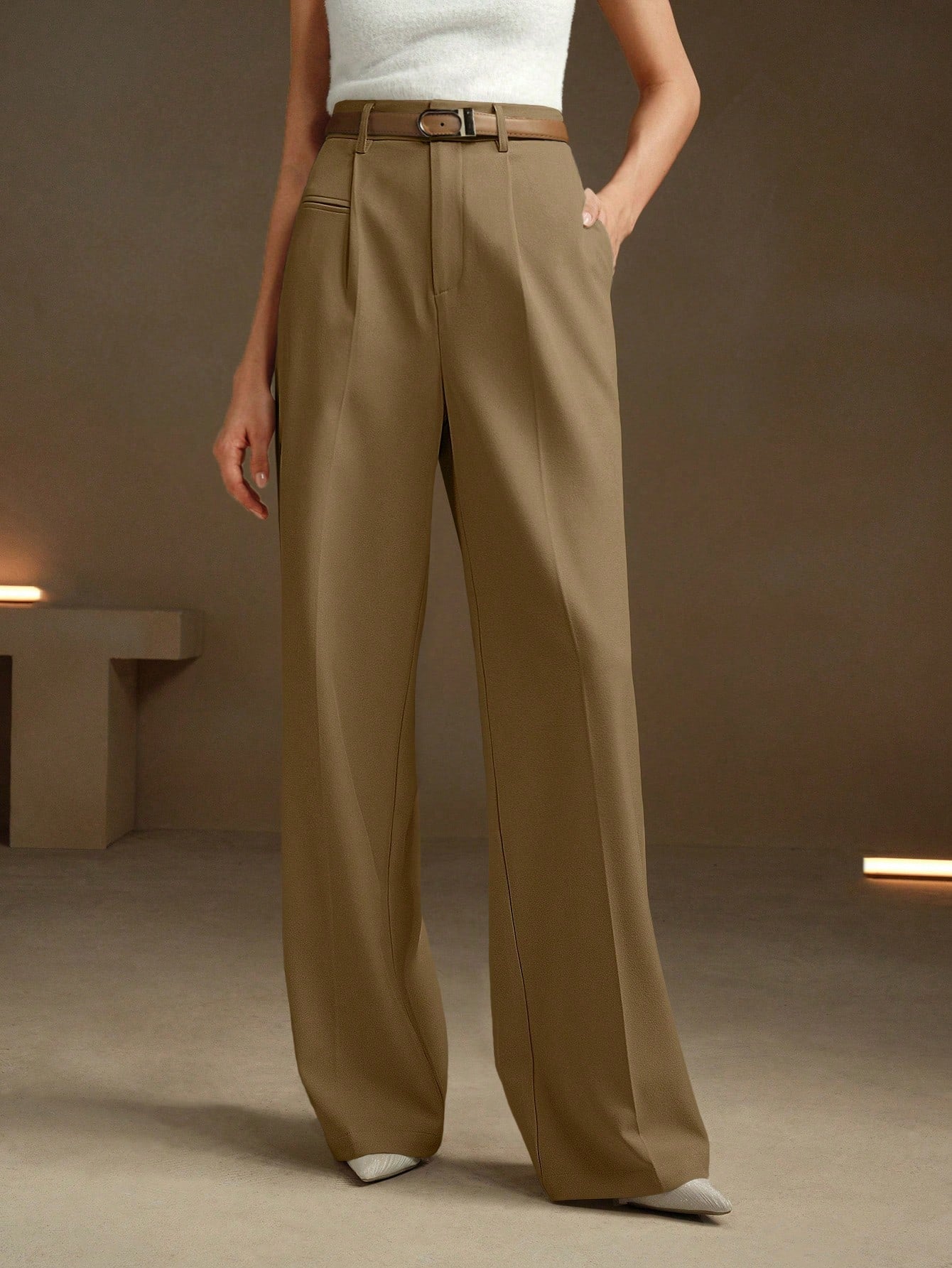 Calça Pantalona Feminina de Alfaiataria Elegante