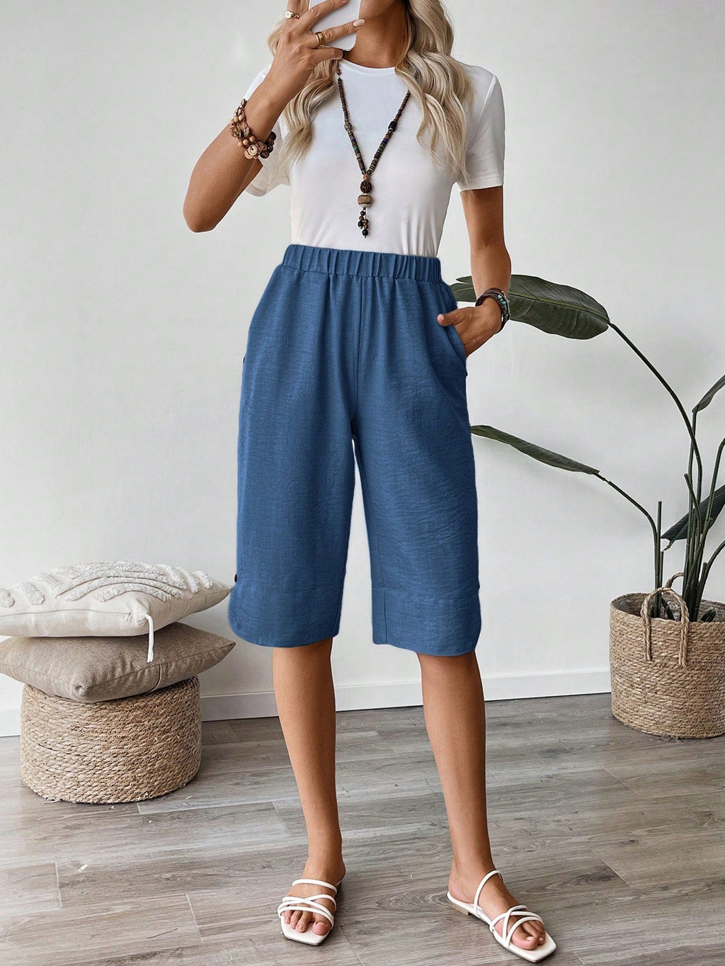 Capri Feminina de Linho com Bolsos e Elástico na Cintura