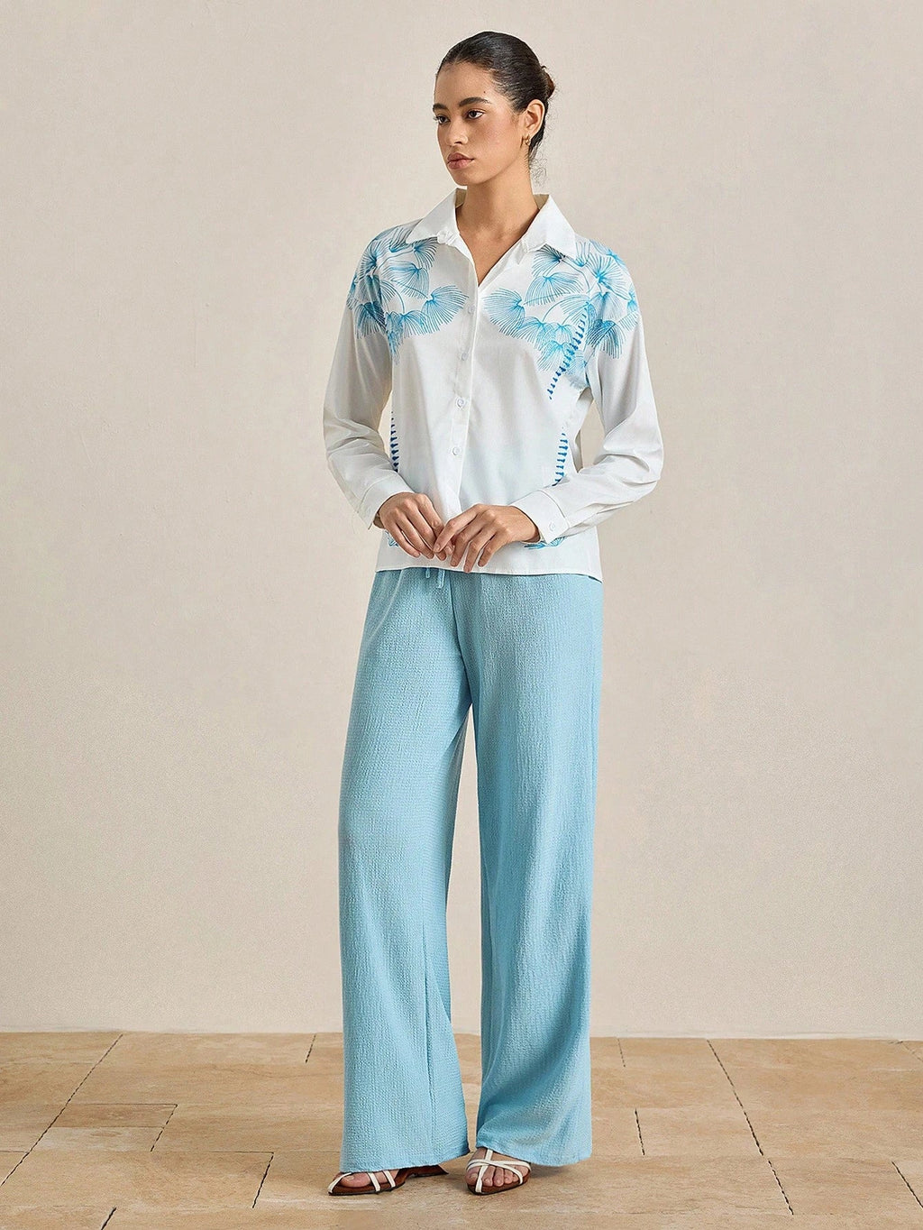 Conjunto Feminino Camisa Estampada e Calça Soltinha