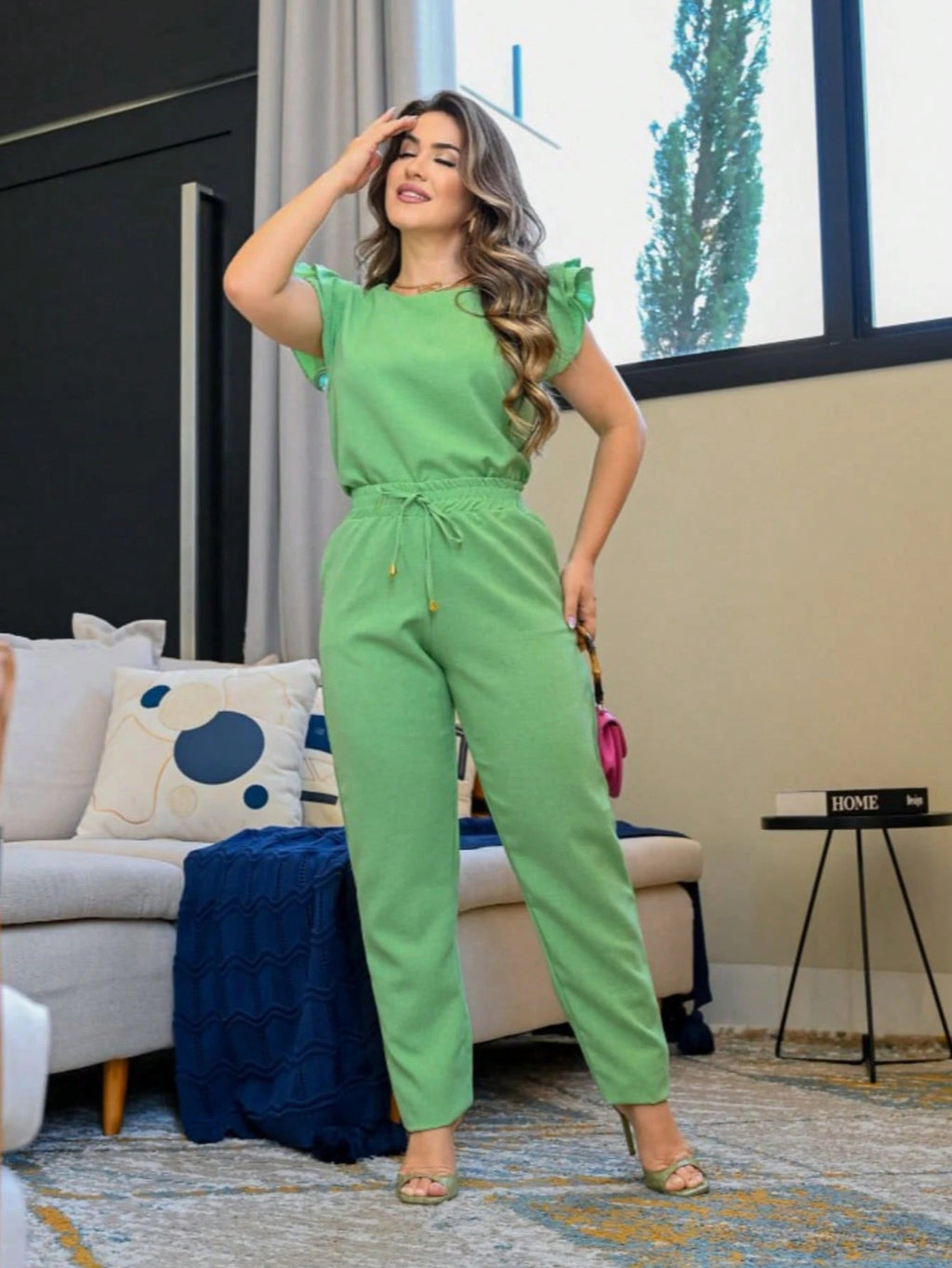 Conjunto Feminino de Linho Blusa Plissada e Calça Reta