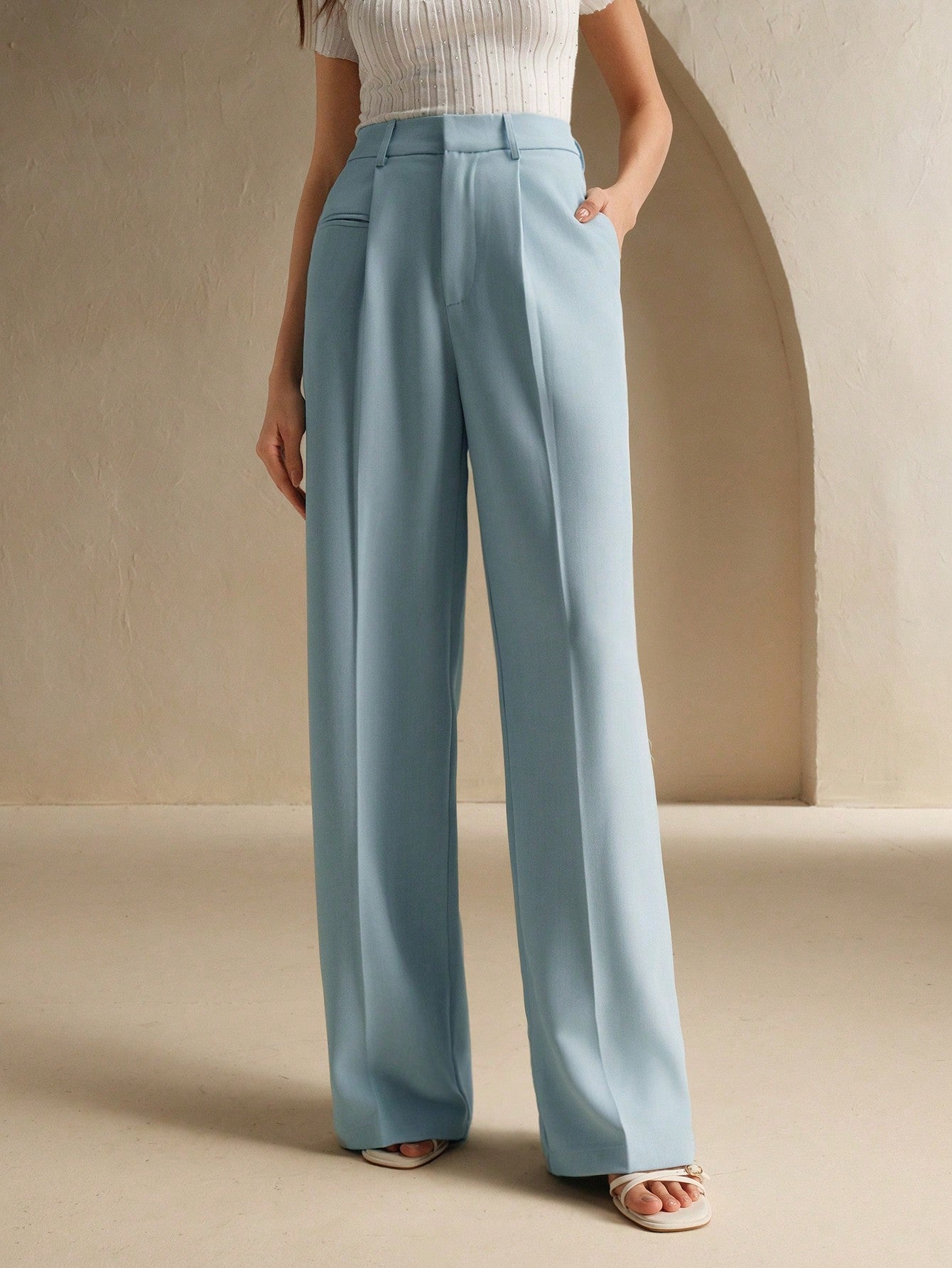 Calça Pantalona Feminina de Alfaiataria Elegante